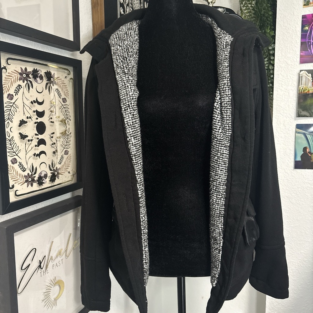 Yoki Black Jacket with Gray Interior